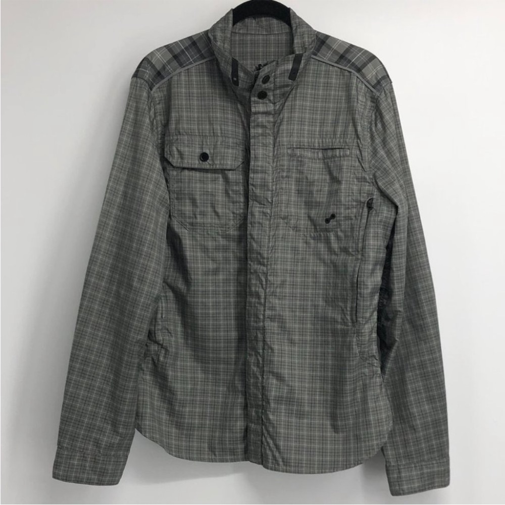 Lululemon Men’s grey plaid freestyle windbreaker Medium